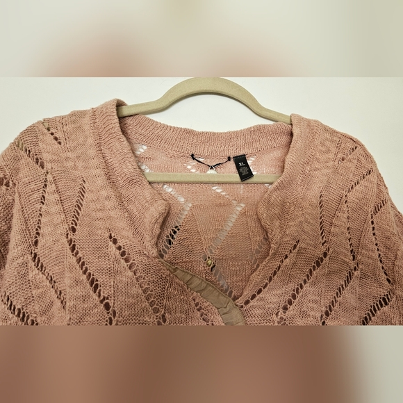 BKE Boutique Pointelle Cardigan Sweater Womens Mesh Trim Button Font Pink Sz XL - Picture 3 of 12